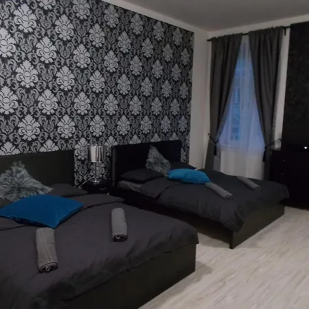 Aparthotel Neklanova 3*